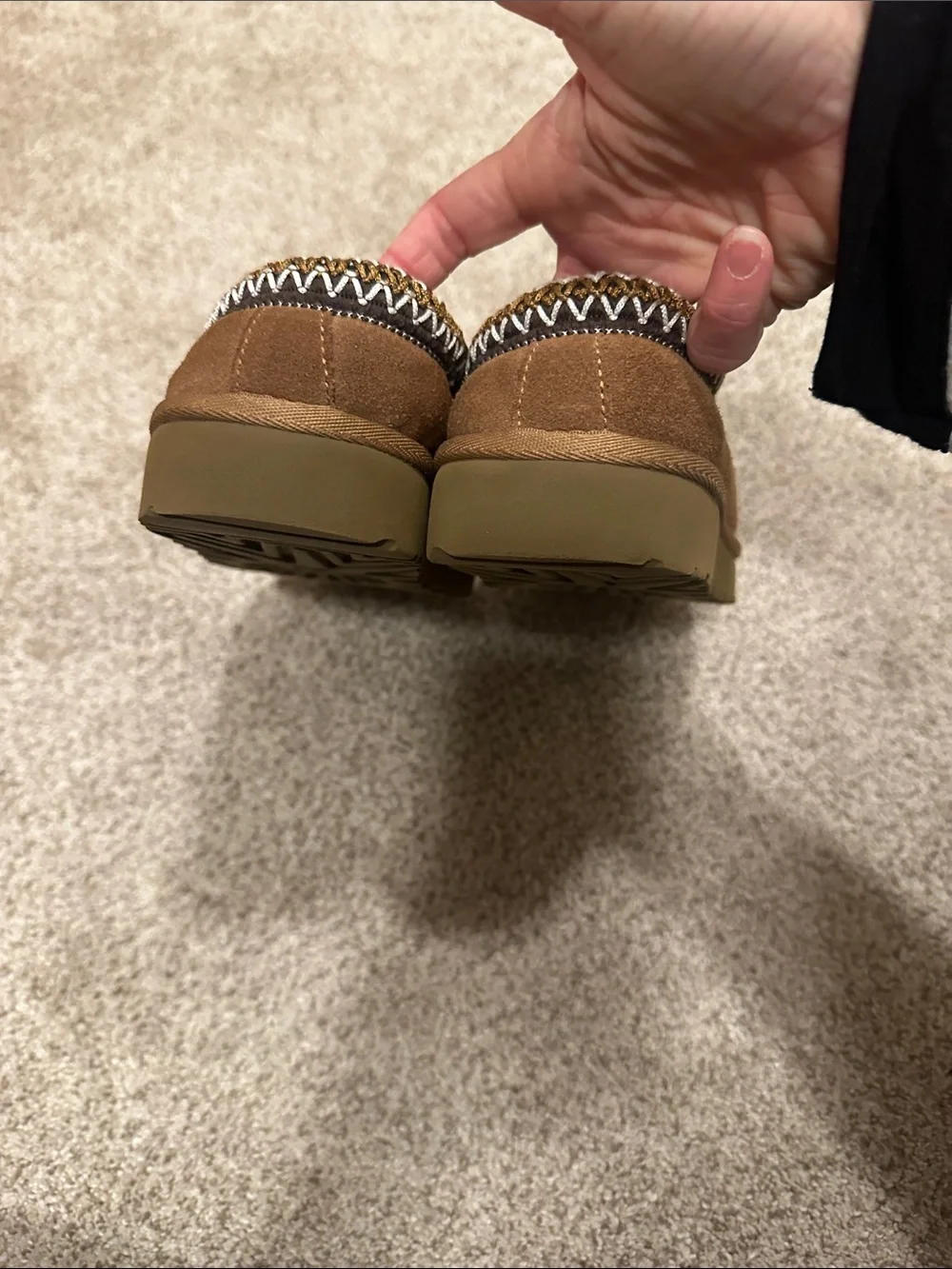 UGG Tasman slipper in chestnut color - Picture 9 of 9